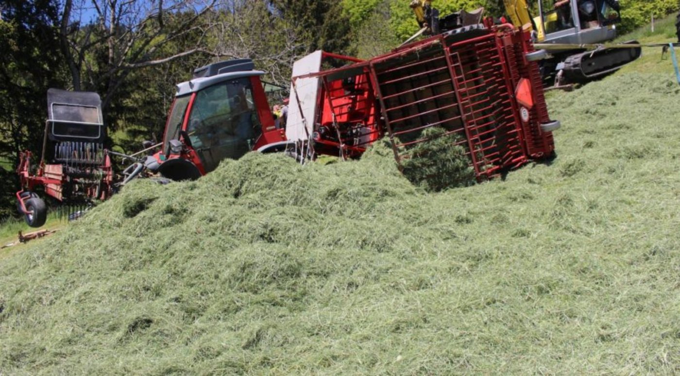 Der Unfall geschah am 1. Juni beim Heuen. (Bild Kapo AI)