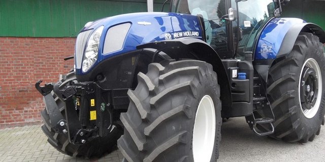New-Holland-Traktor: Die Bucher Landtechnik AG hatte ihre Händler vertraglich verpflichtet, Ersatzteile der Marke bei ihr zu beziehen. (Symbolbild Pixabay)