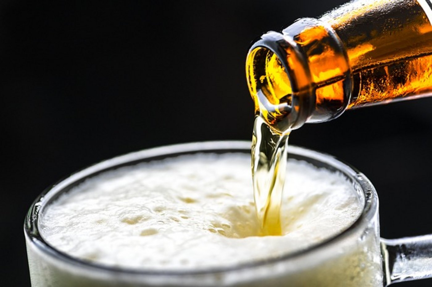 Die WAK, der sowohl Bier- als auch Weinliebhaber angehörten, habe in nüchternem Zustand entschieden, hielt Kommissionssprecherin Prisca Birrer-Heimo (SP/LU) fest. (Bild pixabay)
