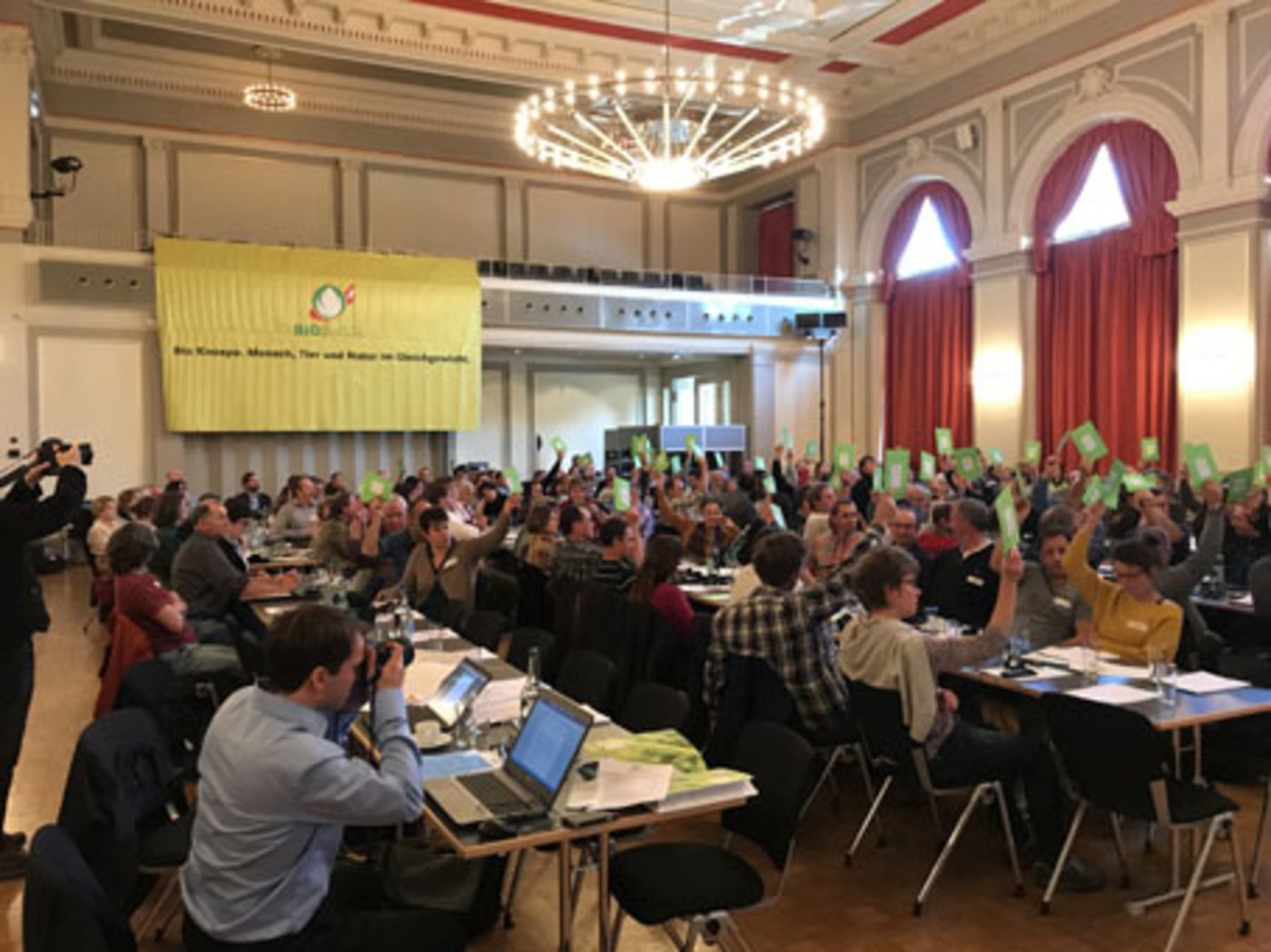 Aufmüpfiges Gremium: Die Delegiertenversammlung der Bio Suisse entscheidet gegen Vorstand und Geschäftsstelle. (Bild akr)