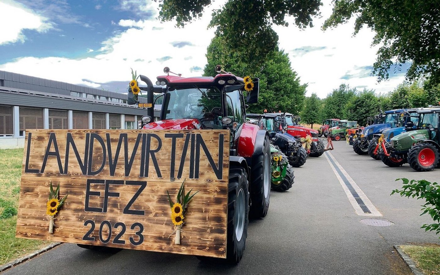 Die Ausbildung zum Landwirt ist beliebt. Auf den Abschluss sind Mann und Frau stolz, wie hier in Hohenrain.