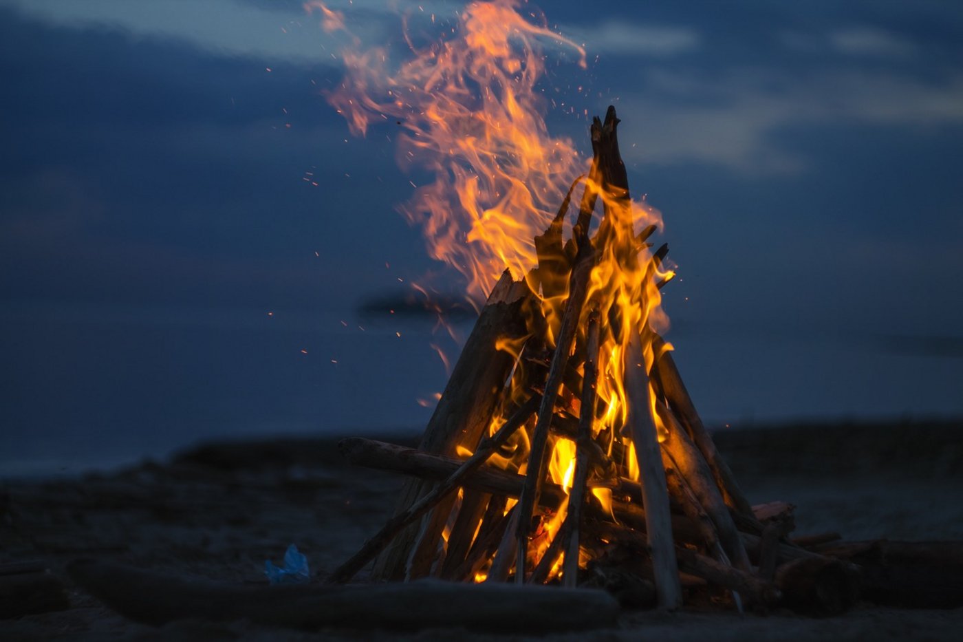 Höhenfeuer werden in Zürich am 1. August nicht geduldet, kontrollierte Feuerwerke voraussichtlich schon. (Symbolbild Pixabay)