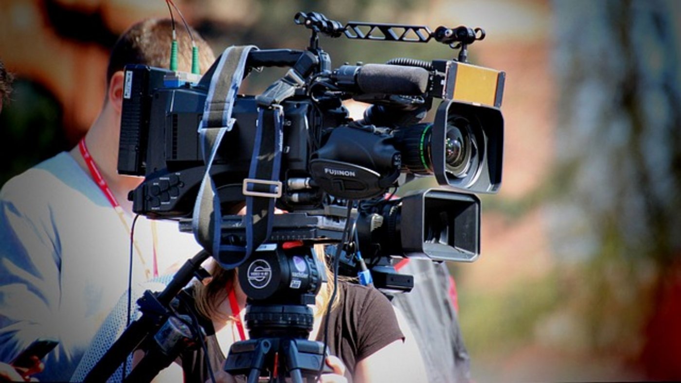 Das Fernsehen berichte einigermassen ausgewogen: Die Laka empfiehlt mit 51 zu 4 bei 13 Enthaltungen ein Nein.(Symbolbild Pixabay)