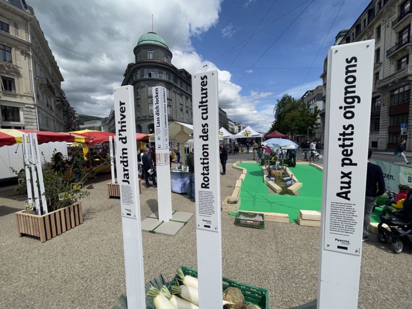 Wie die Stadt, war auch der Lockruf-Auftritt in Biel zweisprachig. (Bild lid)