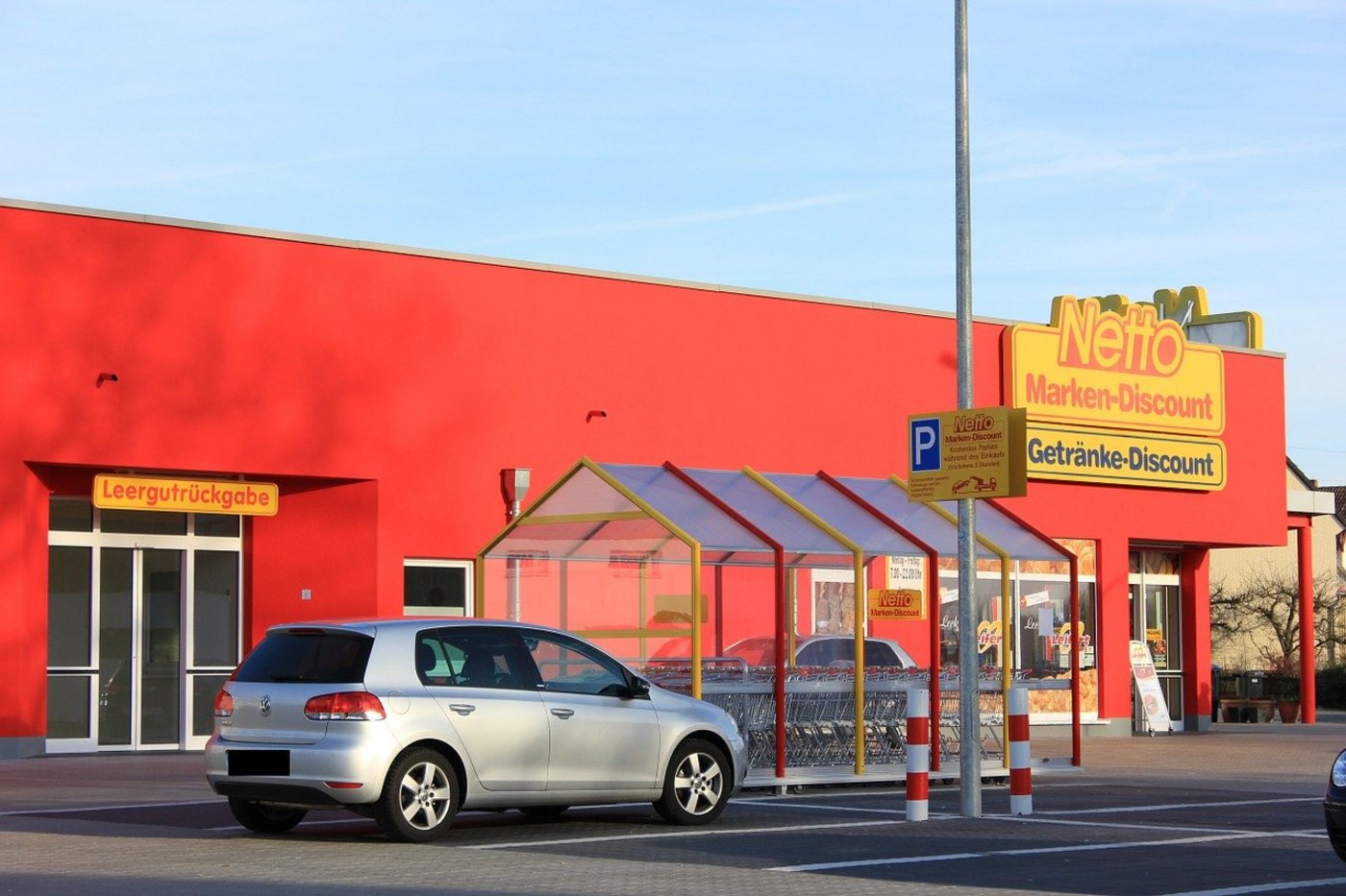 Tiefe Preise sind nicht alles, denn die Reise nach Deutschland kostet Zeit. Ausserdem hat die Schweiz auch attraktive Produkte zu bieten, für die man offenbar vermehrt auch bereit ist, einen höheren Preis zu zahlen. (Bild WikiImages/Pixabay)