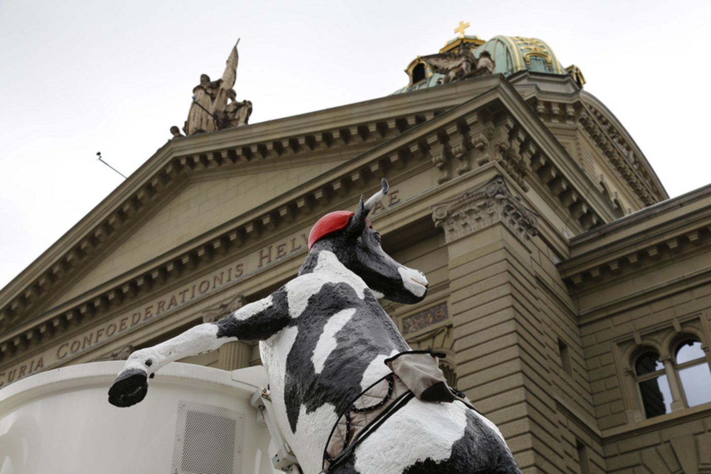 Das BLW hat Selbsthilfemassnahme-Gesuche der Schweizer Milchproduzenten und fünf weiteren Organisationen veröffentlicht. (Bild ji)