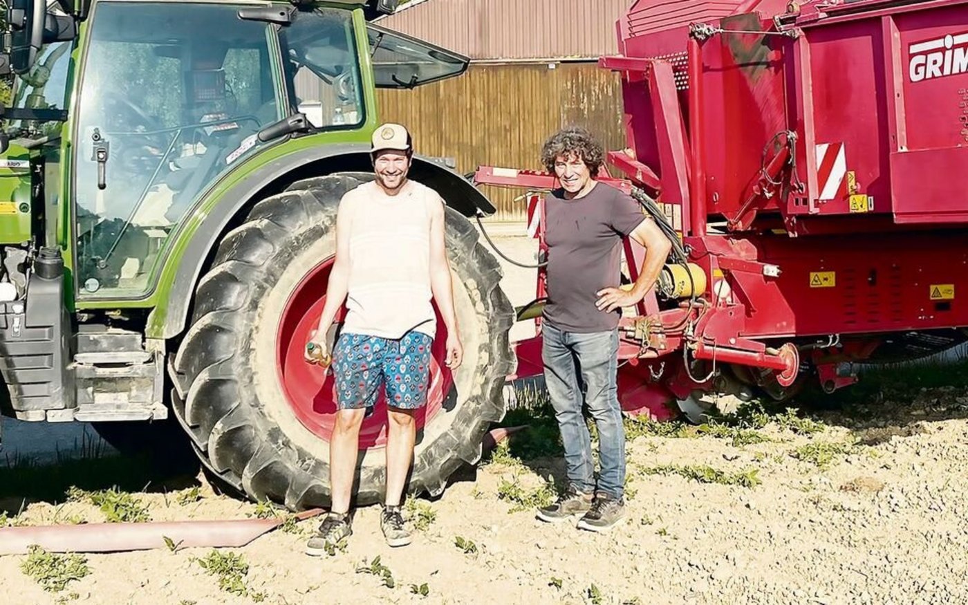 Martin (links) und Heinz (rechts) Höneisen vom Tännlihof in Andelfingen. Produzieren, ausprobieren und gutes Umsetzen lautet die Devise.