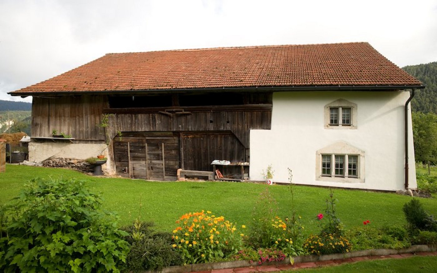 Das Maison Heidi liegt in Souboz im Berner Jura auf 850 Meter über Meer. (Bild zVg) 