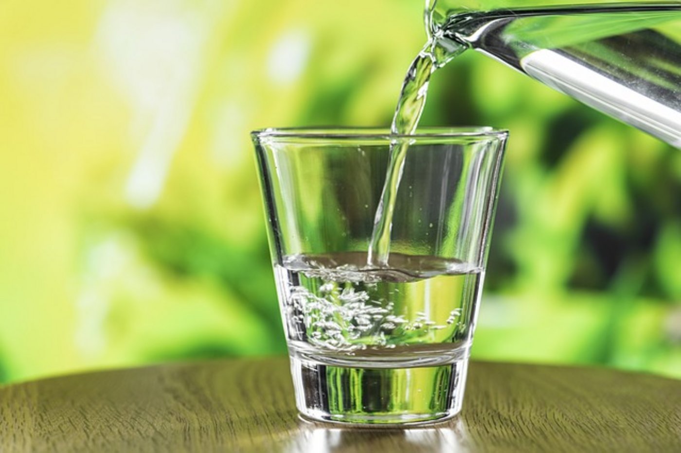 Sauberes Trinkwasser ist der Bevölkerung ein Anliegen. Das könnte die Zustimmung zu den Pflanzenschutzinitiativen erklären. (Bild Pixabay)