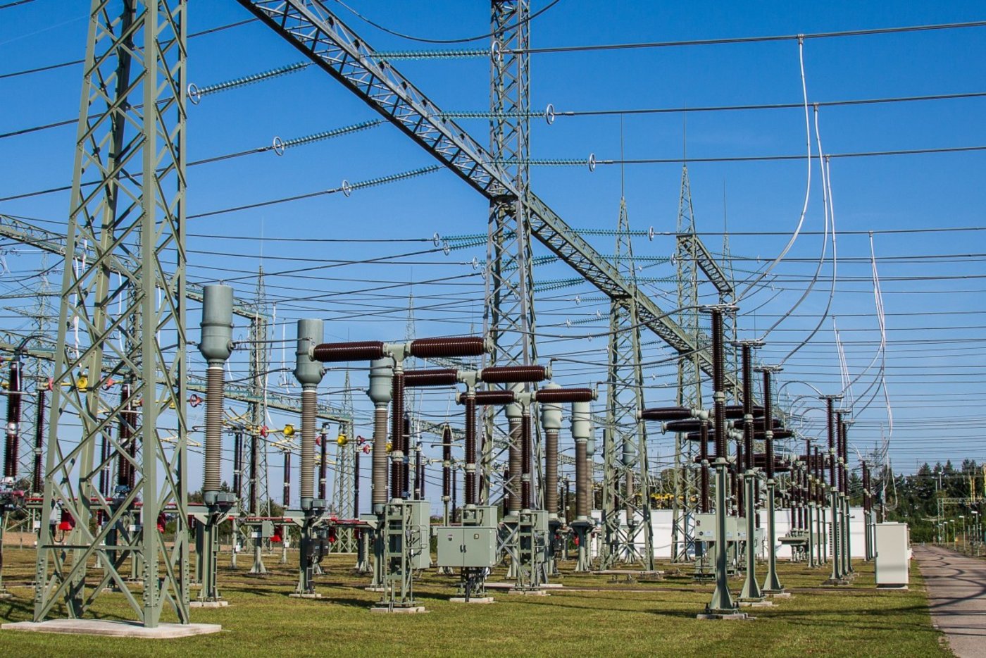 Trotz der geringeren Abgaben an den Staat aufgrund der Energiewende ist der Strom seit 2010 nicht günstiger geworden. (Bild pxhere.com)