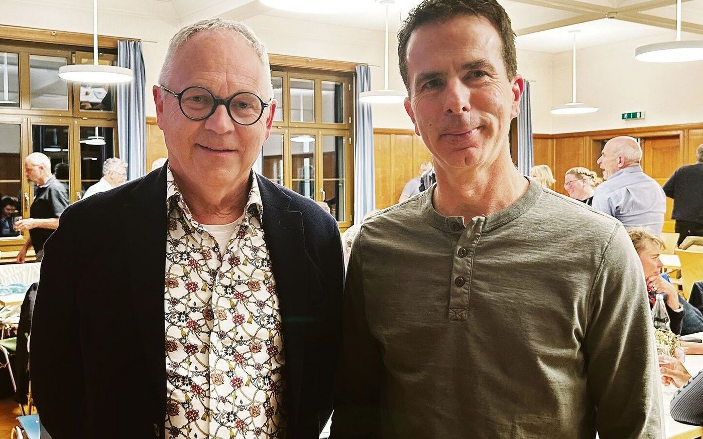 Werner Brunner (l.) von der Terraviva AG und Christian Rathgeb stellten ihre Betriebe vor. 